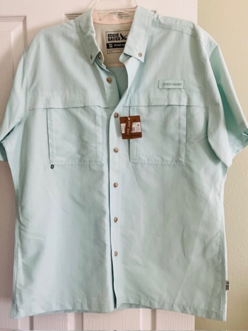 Men's button-down sport shirt seafoam blue UPF 50+ SIZE Lg NWT